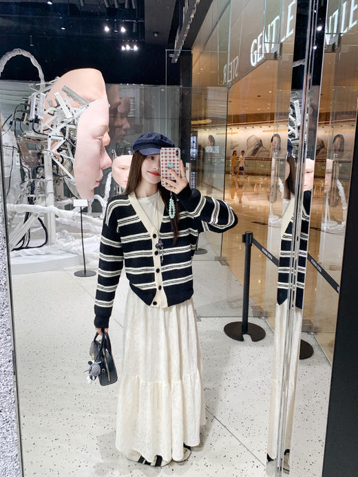 【169元任选2件】现货！黑色条纹毛衣开衫 商品图10