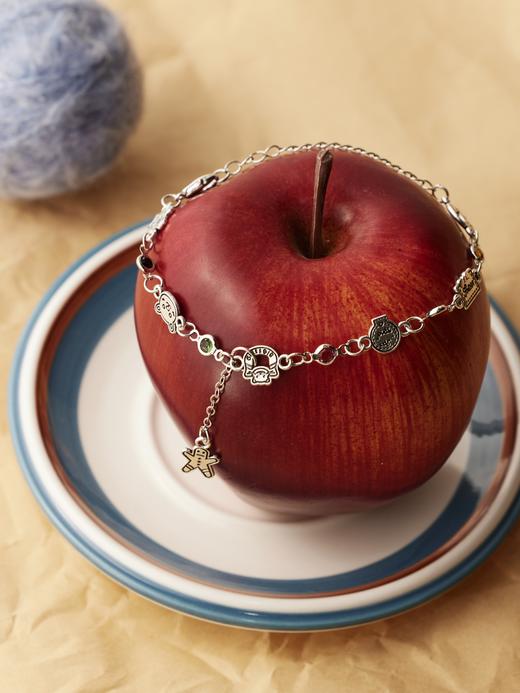 鹿鹿推荐·小众设计姜饼人小熊手链【兑换成功积分不予退回，请知悉 】 商品图0