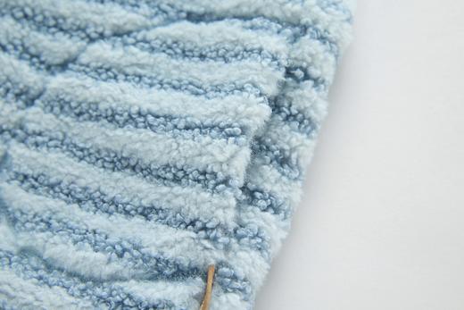 拉比i5童衣类-4自然毛绒马夹LYDC102303 商品图5