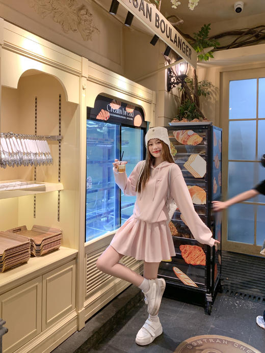 <曾小咸推荐>现货秒杀！微信超特价！学院风连帽卫衣连衣裙 日常249.99 立减90 秒杀159.99！ 商品图9