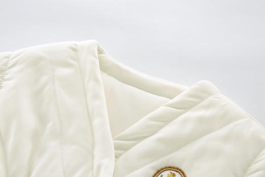 拉比i5童衣类-4自然偏开马夹LYDC102305 商品图3