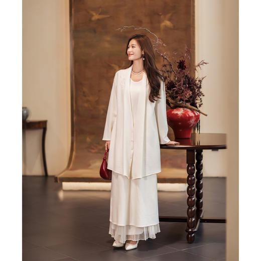 【林栖设计小店】【手工绣花】假两件连衣裙钉珠国风2026早春新款长裙子女1961036 商品图0