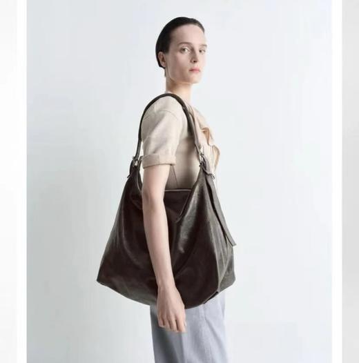 袁泉同款  重磅！ LM新款HOBO大号   belted hobo单肩 大容量水桶包购物袋  极简松弛 商品图2