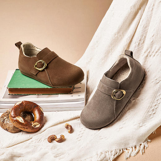 千百度薄底时尚雪地靴女秋冬新款加绒保暖全包勃肯鞋平底单鞋A25602006 商品图1