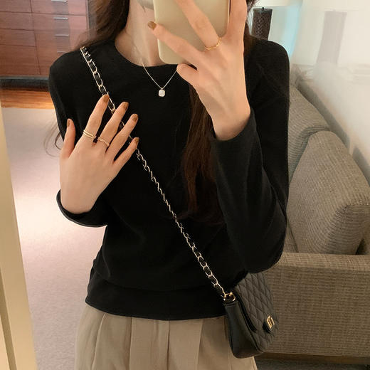 【YW】无忧购【甄选】圆领德绒保暖打底衫女秋冬西装内搭长袖正肩上衣（截单后3-5天发货） 商品图1