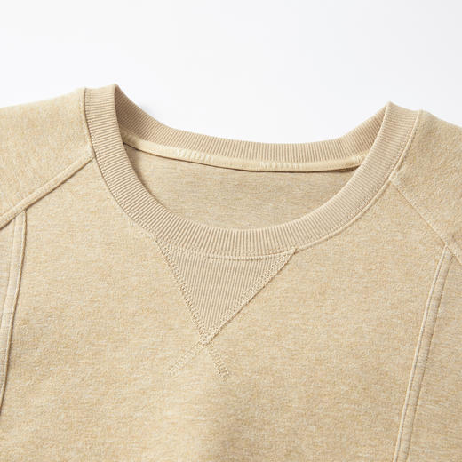 谜底圆领卫衣长袖2025年冬季新品亲肤绒感百搭插肩袖女254MV1676 商品图3