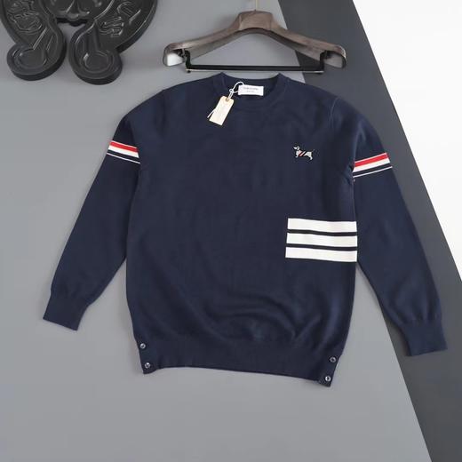 D110631新品胸前小狗刺绣袖臂色织四道杠针织毛衣情侣款 商品图5