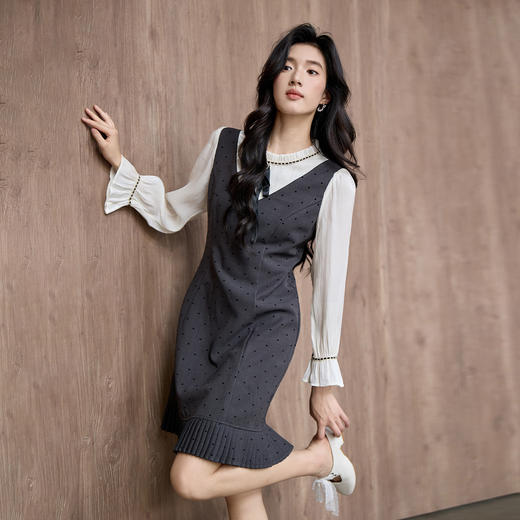 奢姿大码女装2025秋季胖妹妹时尚波点撞色拼接设计百褶裙摆连衣裙9953853702 商品图1