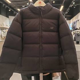 【春上新】 【新品】7楼 NewBalance短款立领女羽绒服吊牌价:1499元
