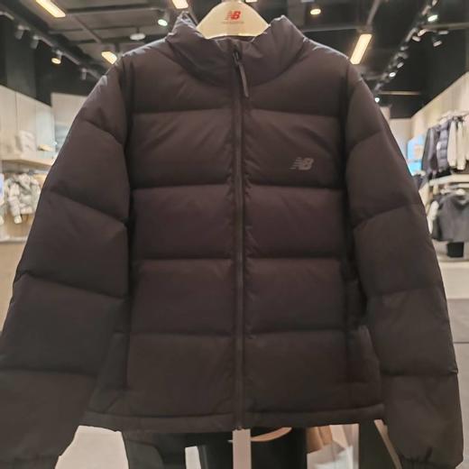 【春上新】 【新品】7楼 NewBalance短款立领女羽绒服吊牌价:1499元 商品图0
