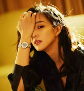 Armani阿玛尼满天星手表女士男士镶钻石英防水轻奢腕表