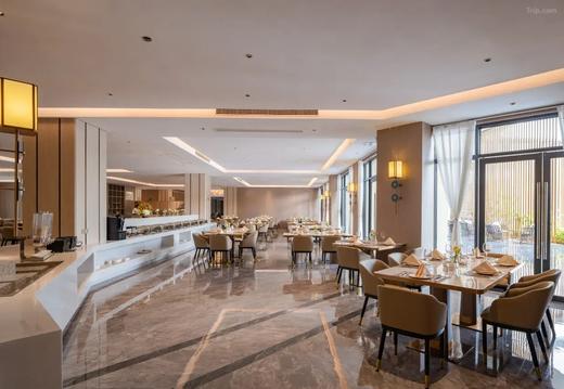 【旅居11.11 | 暖冬】云南西双版纳景洪融创国际度假区戴斯温德姆酒店￥1199起/单人7晚/15晚/30晚 ，2人起订，傣式风情度假 商品图7