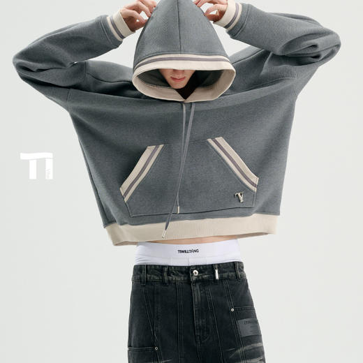 启世录TIWILLTANG“希夷兮格”连帽宽松加绒细格罗纹领休闲卫衣 商品图2