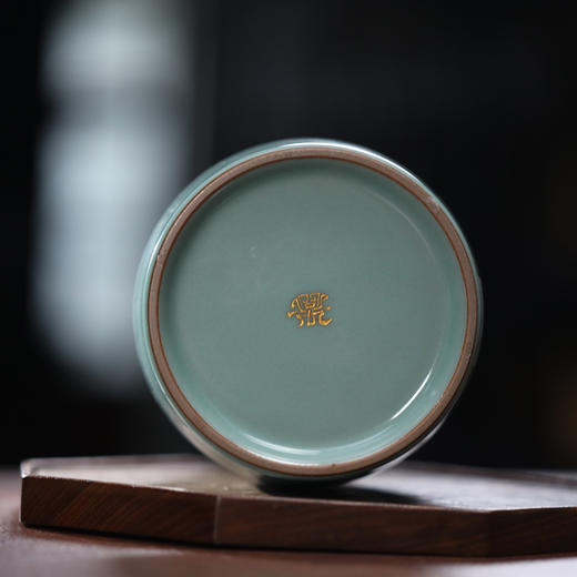 问鼎官窑铁胎无纹金标棒槌瓶（缺货） 商品图2