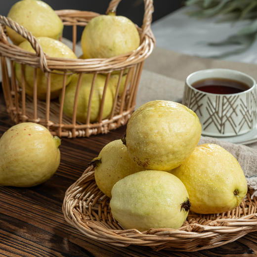 树熟奶油芭乐丨口感香甜，树熟采摘发货，外硬里面是软糯的，越放越香，喜欢吃软的可以放一放，⭐️顺丰/京东快递 商品图2