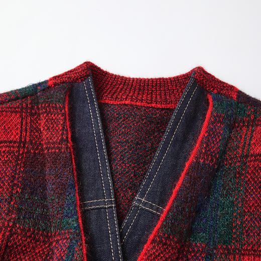 谜底针织开衫长袖2025冬季新品时髦百搭红黑格子毛衫女254MZ1861 商品图3