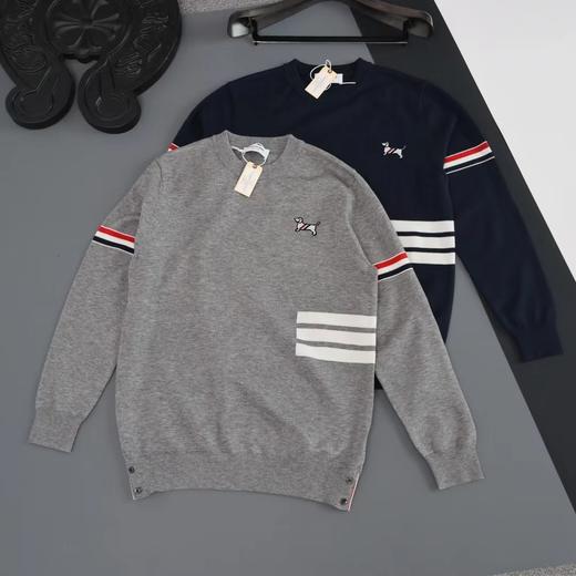 D110631新品胸前小狗刺绣袖臂色织四道杠针织毛衣情侣款 商品图0