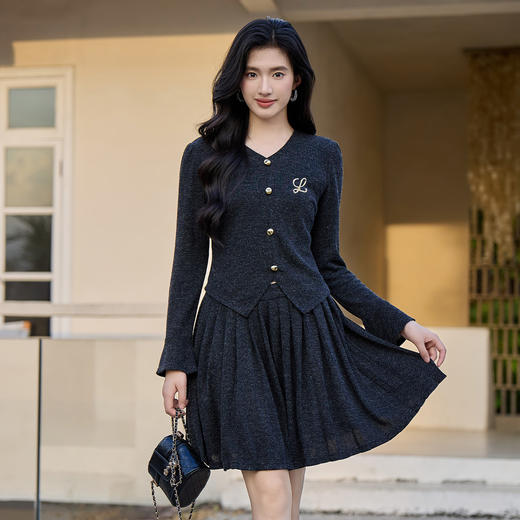 奢姿大码女2025秋季时尚喇叭袖V领针织开衫胖妹妹气质减龄上衣9953153750A 商品图1