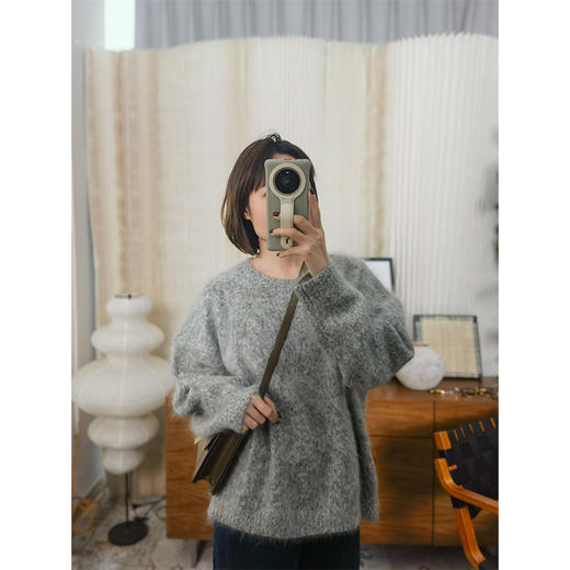 【非质量问题不退】油画美人  100% 山羊绒 AB 花纱  阿尔巴斯绒山羊 拉绒界天花板的「小皮草」款  400g重磅加厚款  商品图3