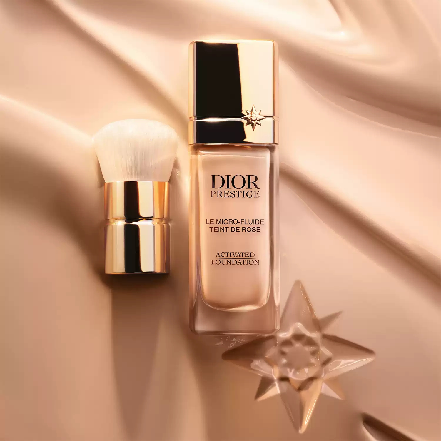 迪奥 克丽丝汀迪奥花秘瑰萃焕活精华粉底液-系列