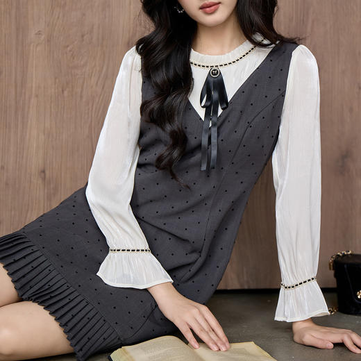 奢姿大码女装2025秋季胖妹妹时尚波点撞色拼接设计百褶裙摆连衣裙9953853702 商品图2