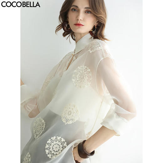 COCOBELLA新中式白色绣花衬衫女国风立领微透内搭上衣SR3228 商品图0