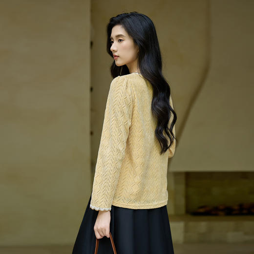 奢姿大码女装2025秋季时尚镂空花纹设计气质系带流苏装饰针织上衣9953294359 商品图3