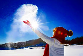 【课堂】雪盲症——户外徒步的“隐形杀手”，如何预防与自救？