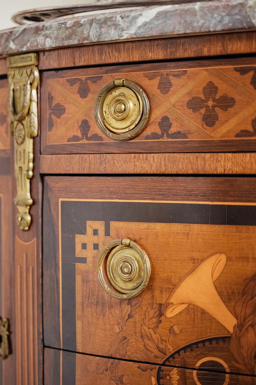 【已售】独角鹿西洋古董路易十六风格铜鎏金装饰大理石面细木镶嵌边柜 商品图4