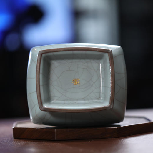 问鼎官窑宋青金标贯耳四方瓶（方耳）（缺货） 商品图1