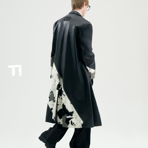 启世录TIWILLTANG"麂烬云衍"嵿级定织奶牛纹毛拼皮草长款大衣冬 商品图2