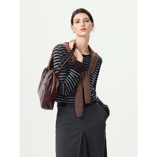 棉仓366601014-黑灰条纹羊毛长袖针织衫25秋冬撞色拼接正肩直筒T恤上衣 商品图0