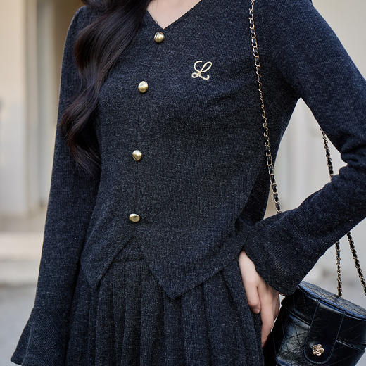 奢姿大码女2025秋季时尚喇叭袖V领针织开衫胖妹妹气质减龄上衣9953153750A 商品图2