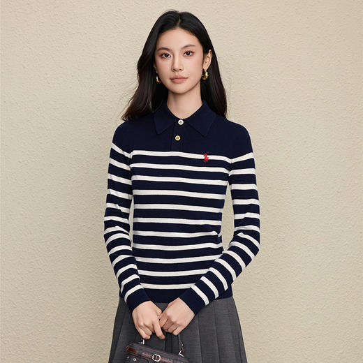 「自」全新升级【铂金会员284/天猫379/差价95】(00625)洛诗琳小马刺绣撞色条纹针织衫2025秋冬气质显瘦翻领羊毛衫 商品图4