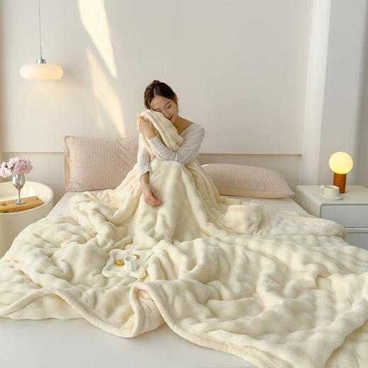床上小暖炉！【曼魅罗--软糯兔兔绒多功能毛毯】柔软细腻 舒适透气 纯色双面加厚兔兔绒 马卡龙系列高颜值 快速升温 熟睡锁温 蓬松保暖 盖毯/床单/披肩等多场景使用 商品图11