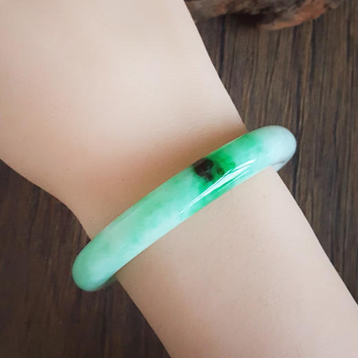 【天然正品】A货翡翠天然细腻糯种飘辣阳绿翡翠手镯54号（皆取最大值）女士310325AH22 商品图7