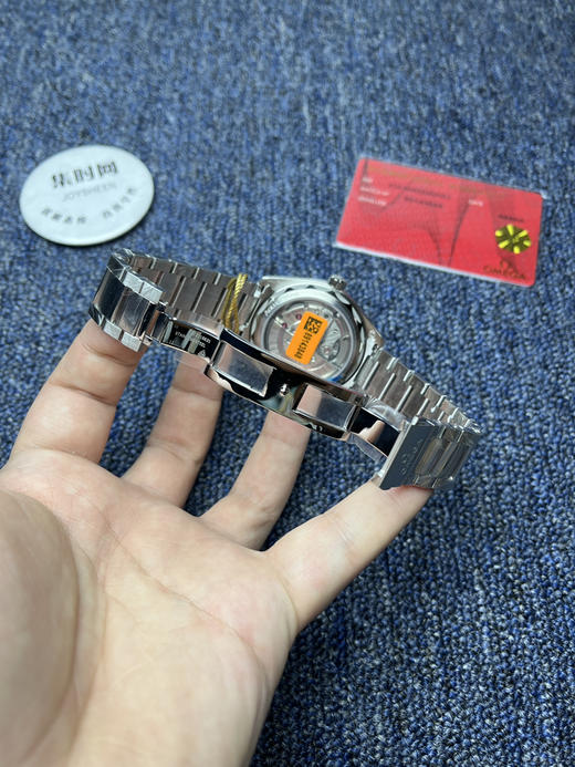 UVS欧米茄 OMEGA 海马150米系列“柚木蓝” 蓝针海马 男士腕表
机芯：搭载改Cal.8500 商品图7