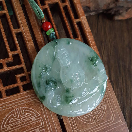 【天然正品】A货翡翠天然细腻糯冰种飘蓝花观音坐莲（平安安乐）平安无事牌翡翠吊坠项链中性010725AH61 商品图7