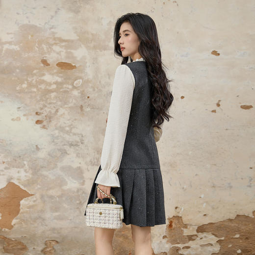 奢姿大码女装2025冬季减龄百褶拼接连衣裙胖妹妹喇叭袖时尚裙子9954853690 商品图3