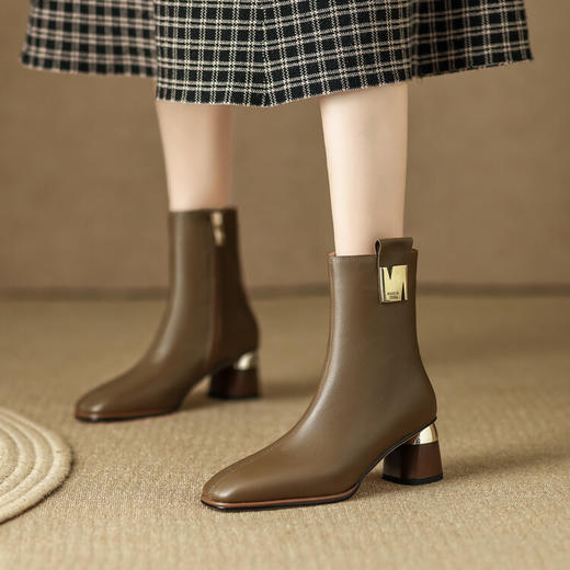 【预售5天】复古粗跟中筒靴秋冬新款小众显瘦百搭时尚气质方头高跟单靴LD&6174 商品图4
