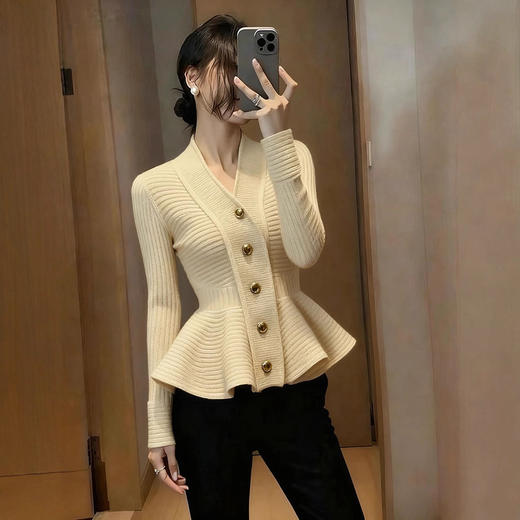 绝美巨好看上衣，独特漂亮气质红色荷叶边针织衫秋冬 商品图1