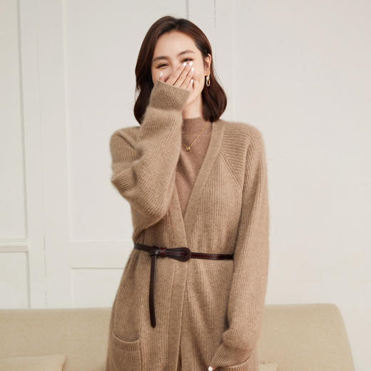 「高货qj」全新升级【铂金会员661/天猫899/差价238】(00242)洛诗琳无扣元宝针羊绒混纺外套2025秋冬中长款针织开衫 商品图3