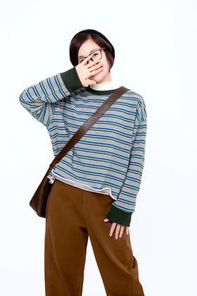 拼色条纹卫衣