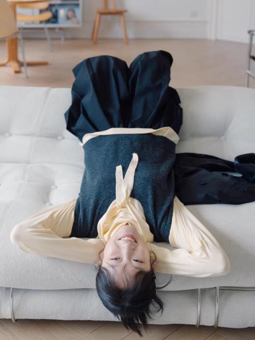 步履不停/5C13290C/u型领无袖针织背心配三角巾 商品图5