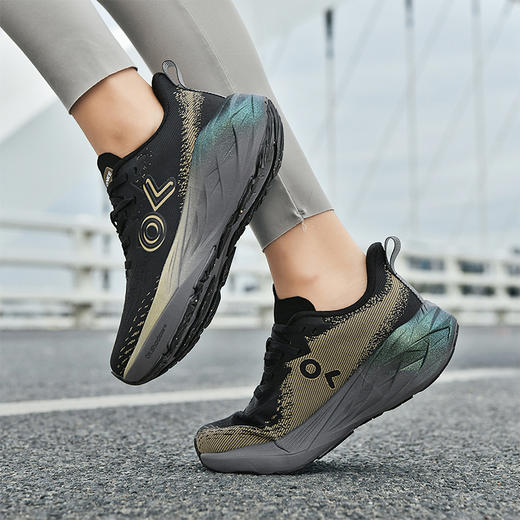 【百元价格 千元配置 德国百年精工】ONKE科技跑鞋16代GM68（Q软如踩云朵 银离子抑菌BOOM爆米花鞋垫） 商品图4