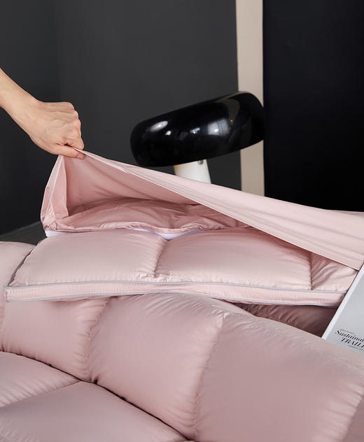 80超柔天丝95%皖西大白鹅绒【布鲁斯鹅绒被 】 一直以来的经典款，面料升级，欢迎大家体验！  商品图1