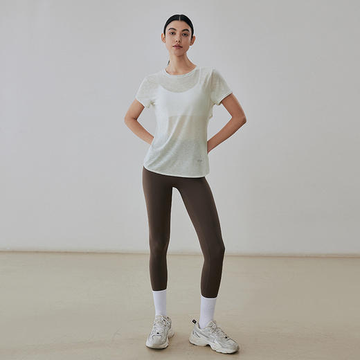 跃牌【安琪拉系列】新款竹节纱瑜伽短袖T恤交叉镂空美背上衣运动速干圆领跑步健身服DX-5057 商品图4