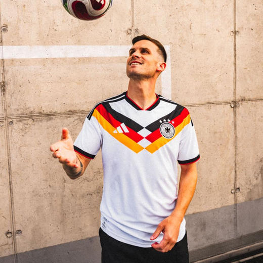 小李子ADIDAS阿迪达斯2026世界杯德国主场球员版短袖球衣JN2066 商品图1