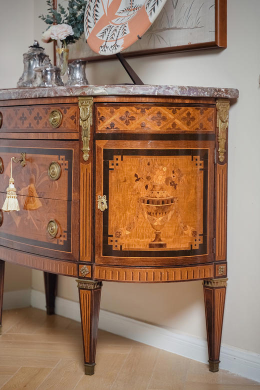 【已售】独角鹿西洋古董路易十六风格铜鎏金装饰大理石面细木镶嵌边柜 商品图1