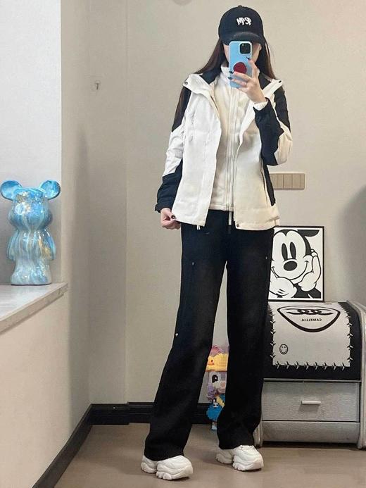 🌷99反季秒杀！🔥【清货】Schenvega 银狐绒三合一冲锋衣 A87-DQC1818款：🌈防风防泼水透气又耐磨耐穿！！ 内胆通过拉链和外套连接，🌟穿脱方便，脱下来可以单独当作粒绒的外套来穿 商品图6